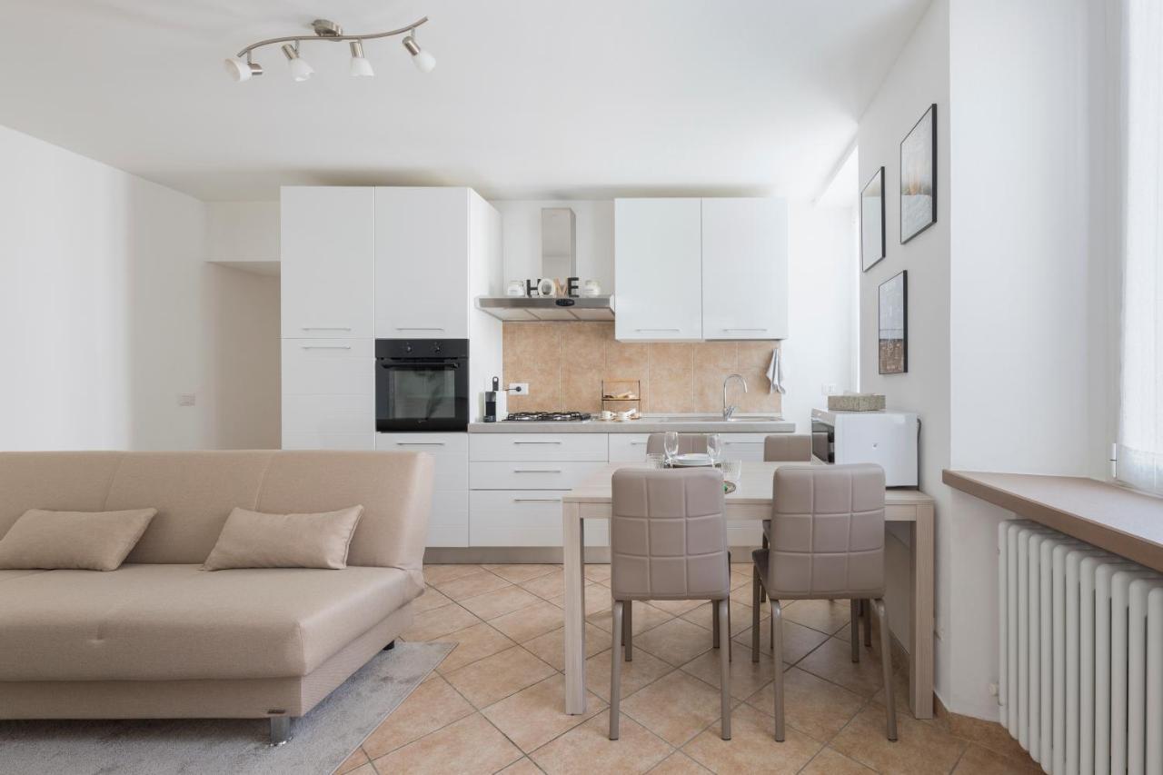 Aura Apartment - Como City Centre ภายนอก รูปภาพ